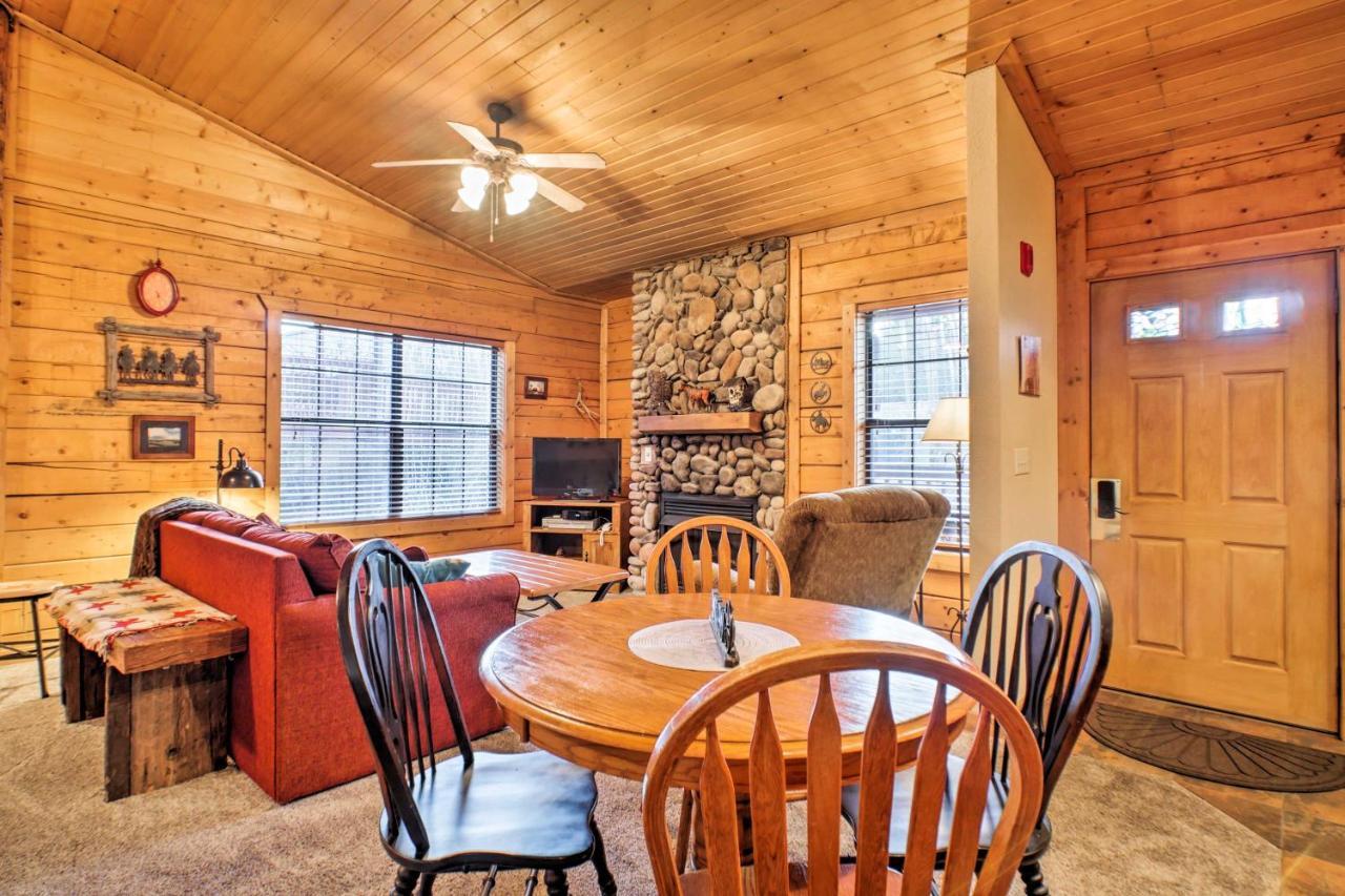 Cabin-Style Studio Right Off The Branson Strip! Apartment Exterior foto