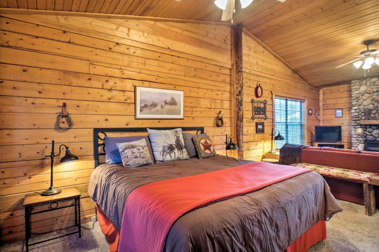 Cabin-Style Studio Right Off The Branson Strip! Apartment Exterior foto